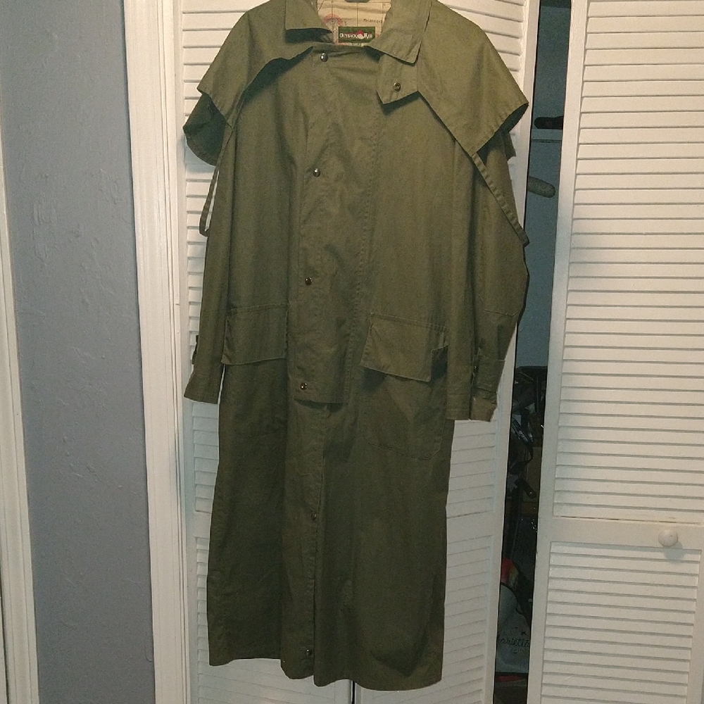 Bushman-Coated Outback Red Raincoat